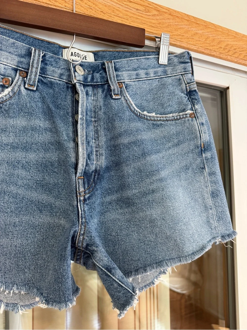 NWOT AGOLDE Women's High-Rise Parker Long Distressed Denim Shorts - Blue